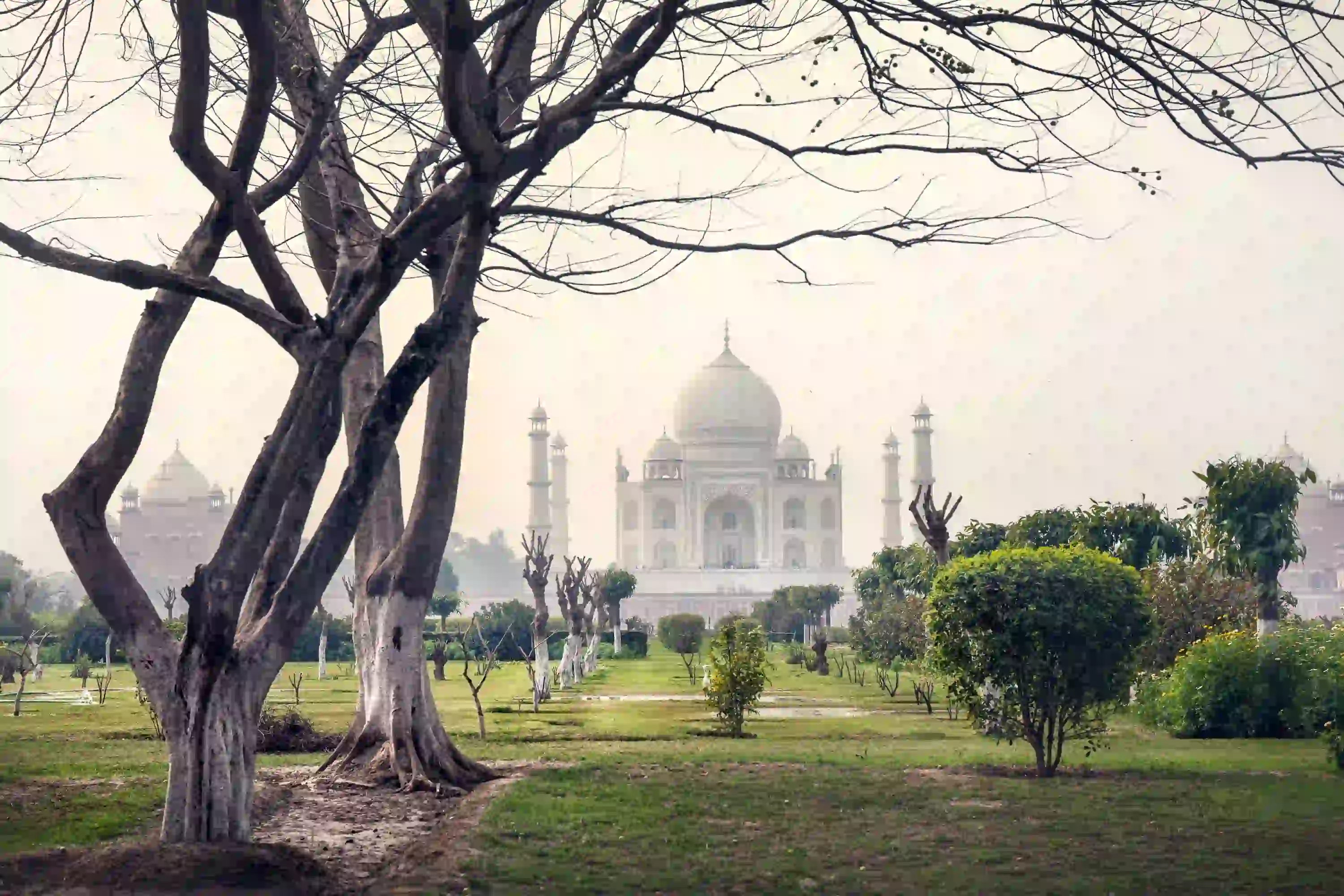 Taj Mahal tour by Luxury Car from Delhi